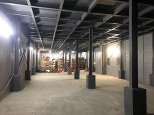Estructura de vigas y columnas de un mezzanine